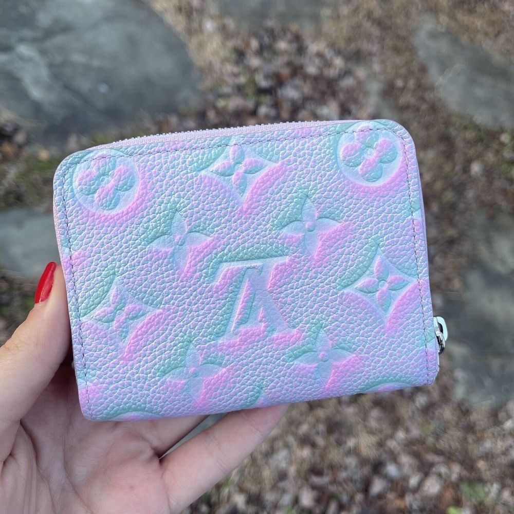 💖SOLD💖Louis Vuitton Lilac Summer Stardust Zippy Compact Wallet - Picture 2 of 12
